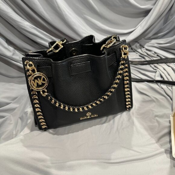 NWOT Michael Kors Mina Small Chain Crossbody Bag in Black and Gold - Picture 2 of 7